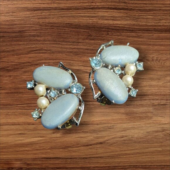 Vintage Clip-On Earrings W/ Blue Oval Cabochons Faux Pearls & Rhinestones On Sil - Picture 1 of 9